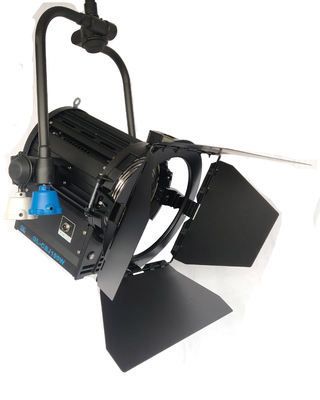 GENERALINK 100W LED Fresnel Video Light High CRI Luz de Fresnel de tungstênio com jugo operado por poste fornecedor