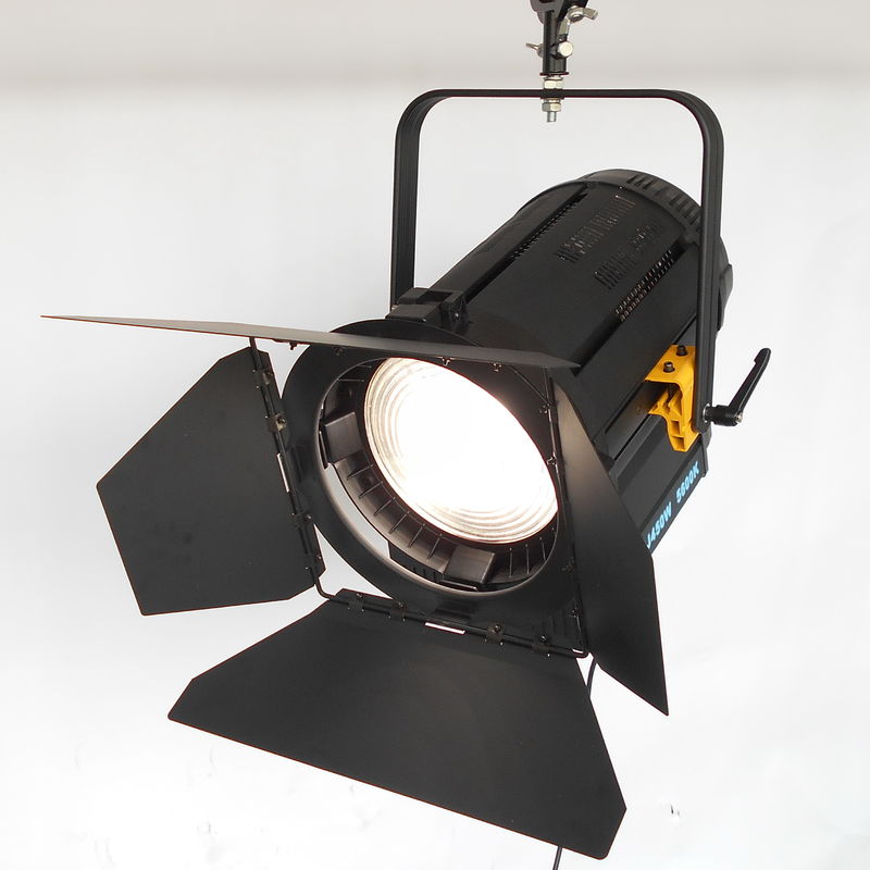 O filme do diodo emissor de luz da substituição de HMI Fresnel ilumina 450W a luz TLCI&gt;97 do diodo emissor de luz Fresnel para a iluminação do estúdio fornecedor